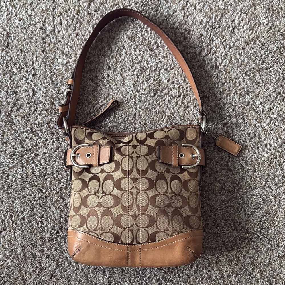 🤎Coach Brown Leather Trim Shoulder Bag